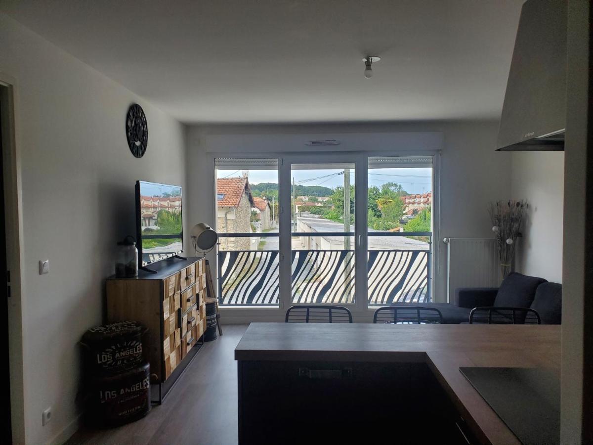 Joli Appartement Proche Du Centre-Reseau Orange Pour Capter Saint-Fargeau-Ponthierry Zewnętrze zdjęcie